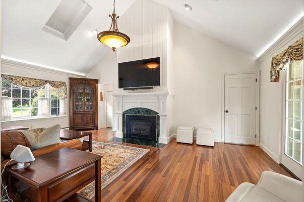 Fireplace, Interior, Living room, Pendant Lights, Recessed Lighting, Wood Texture Flooring