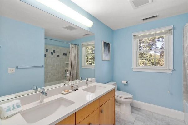 Bathroom, Dual Sink Vanities, Interior
