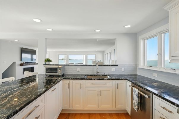 Interior, Kitchen, Recessed Lighting, Water, Wood Texture Flooring