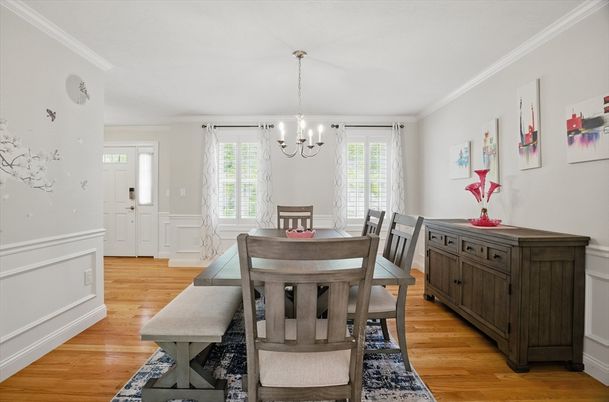 Chandelier, Dining room, Interior, Wood Texture Flooring