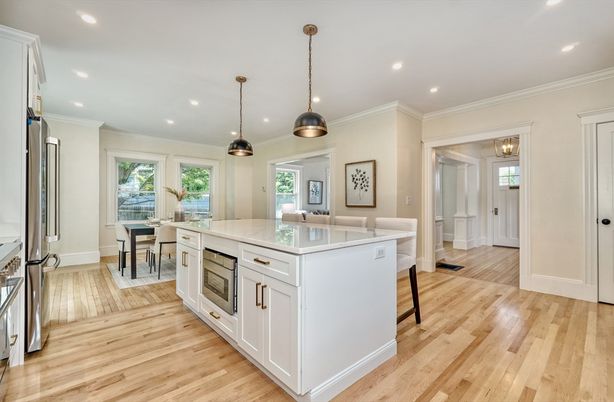 Dining room, Interior, Kitchen, Pendant Lights, Recessed Lighting, Wood Texture Flooring