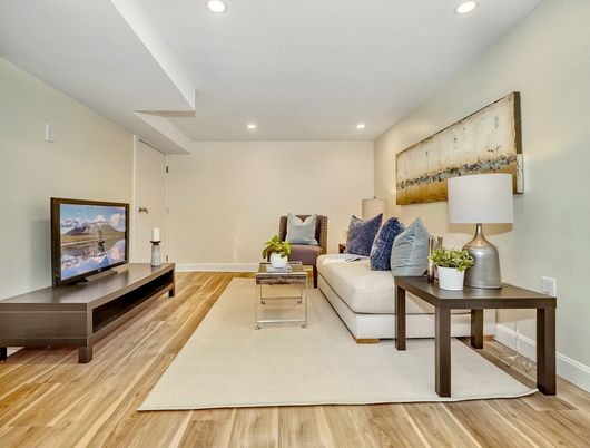 Interior, Living room, Recessed Lighting, Wood Texture Flooring