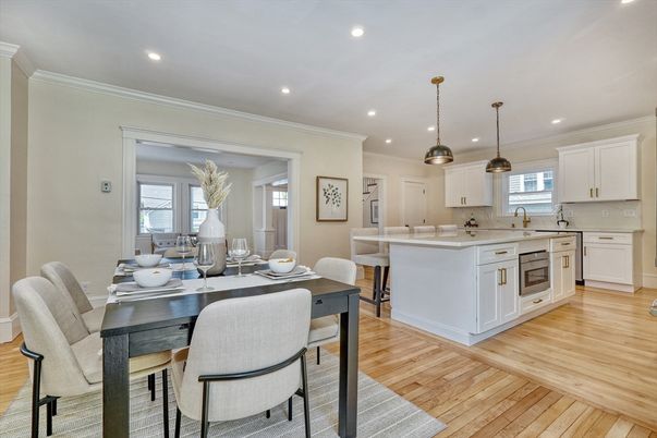 Dining room, Interior, Kitchen, Pendant Lights, Recessed Lighting, Wood Texture Flooring