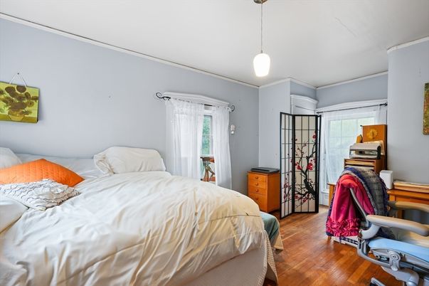 Bedroom, Interior, Pendant Lights, Wood Texture Flooring