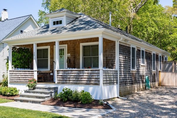 Exterior, Facade, Cape Cod