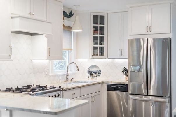 Interior, Kitchen, Pendant Lights, Stainless Steel Appliances