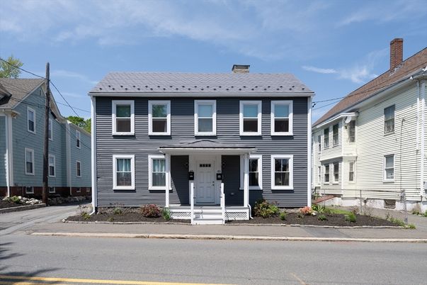Exterior, Facade, Georgian