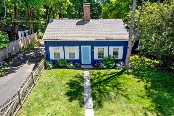 Backyard, Exterior, Facade, Cape Cod