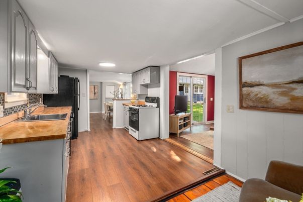 Interior, Kitchen, Recessed Lighting, Wood Texture Flooring