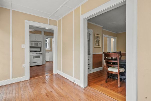 Dining room, Interior, Kitchen, Stainless Steel Appliances, Wood Texture Flooring