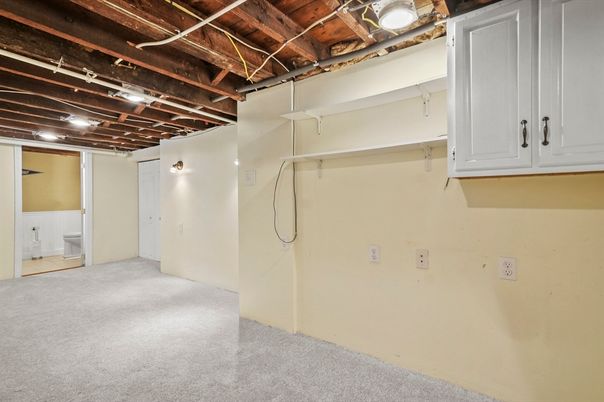 Empty room, Interior, Wooden Beams