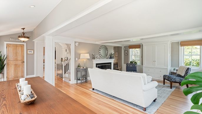 Fireplace, Interior, Living room, Pendant Lights, Recessed Lighting, Wood Texture Flooring