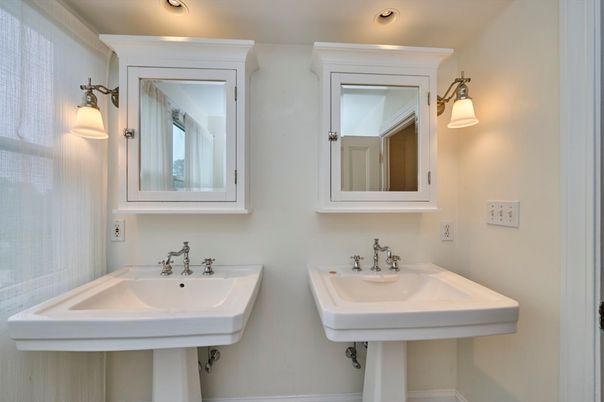 Bathroom, Dual Sink Vanities, Interior, Recessed Lighting
