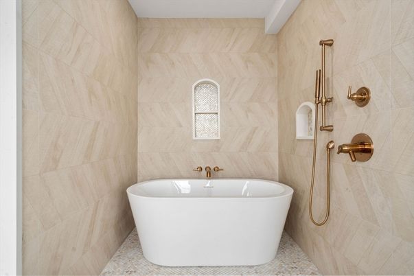 Bathroom, Free Standing Baths, Interior
