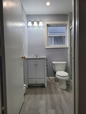 Bathroom, Interior, Recessed Lighting, Wood Texture Flooring