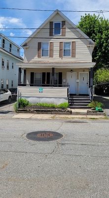 Exterior, Facade, Queen Anne Victorian