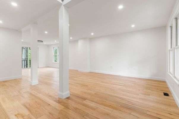 Empty room, Interior, Recessed Lighting, Wood Texture Flooring