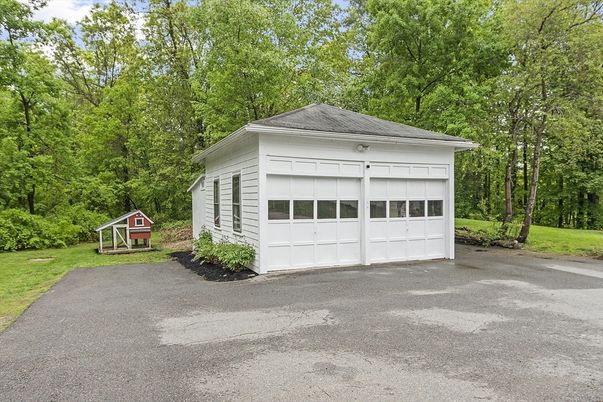 Detached Garage, Exterior