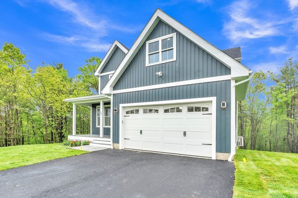 Attached, Exterior, Facade, Farmhouse
