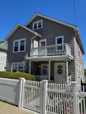 Exterior, Facade, American Craftsman