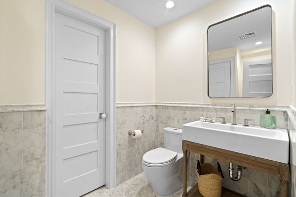 Bathroom, Interior, Recessed Lighting