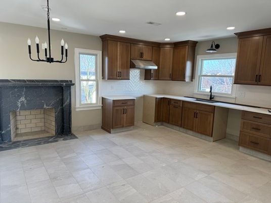 Chandelier, Fireplace, Interior, Kitchen, Recessed Lighting