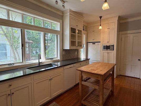 Interior, Kitchen, Pendant Lights, Wood Texture Flooring