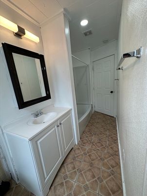 Bathroom, Interior, Recessed Lighting