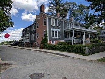 Exterior, Facade, Brick Facade, Rowhouse