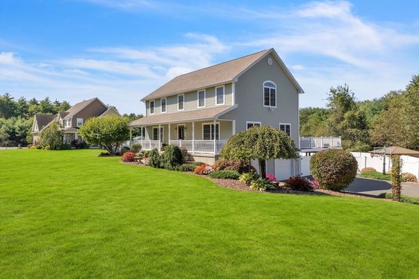 Backyard, Exterior, Facade, Farmhouse