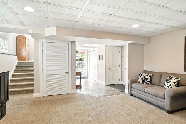 Interior, Recessed Lighting