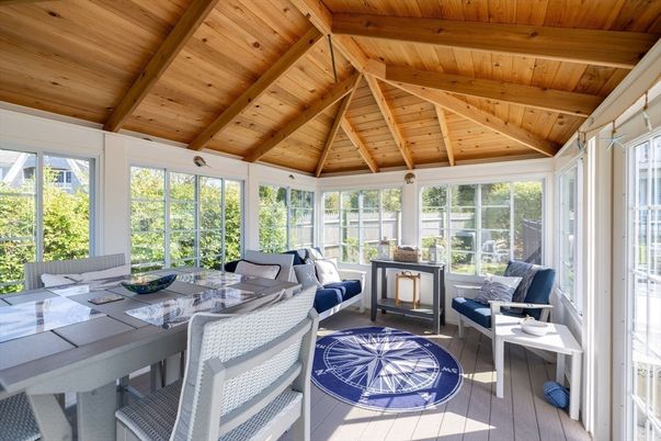 Dining room, Interior, Sun Room, Wooden Beams, Wooden Ceilings, Wood Texture Flooring