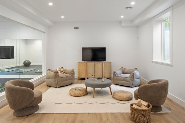 Interior, Living room, Recessed Lighting, Wood Texture Flooring