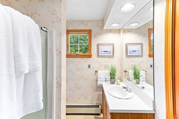 Bathroom, Interior, Recessed Lighting