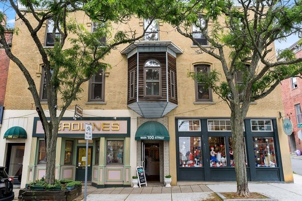 Exterior, Facade, Brick Facade, Rowhouse