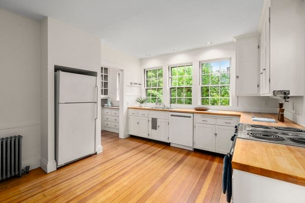 Interior, Kitchen, Recessed Lighting, Wood Texture Flooring