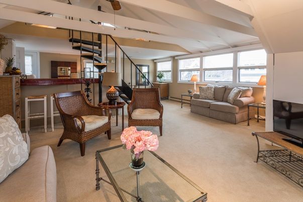 Interior, Living room, Piano