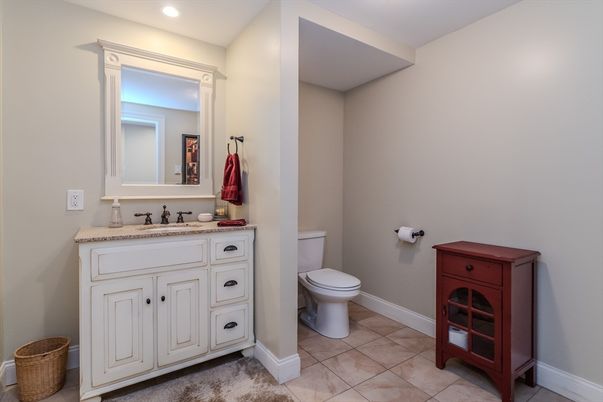Bathroom, Interior, Recessed Lighting