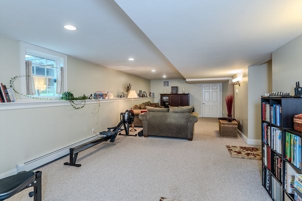 Fitness Equipment, Interior, Living room, Recessed Lighting