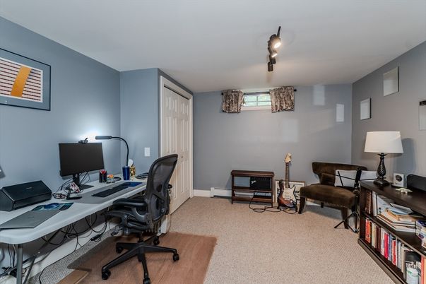 Home Office, Interior