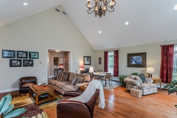 Chandelier, Dining room, Interior, Living room, Recessed Lighting, Wood Texture Flooring