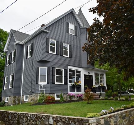 Exterior, Facade, Queen Anne Victorian