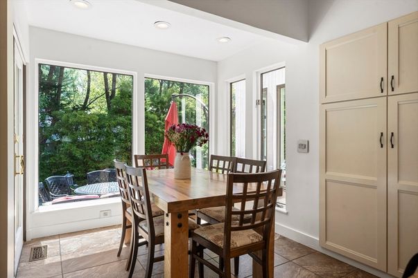 Dining room, Interior, Recessed Lighting