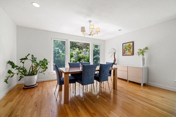 Chandelier, Dining room, Interior, Recessed Lighting, Wood Texture Flooring