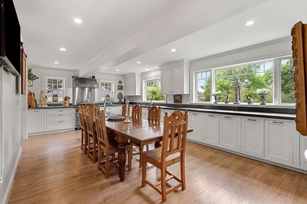 Dining room, Interior, Kitchen, Recessed Lighting, Stainless Steel Appliances, Wood Texture Flooring