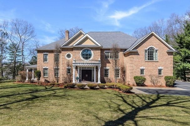Exterior, Facade, Brick Facade, Brick Traditional