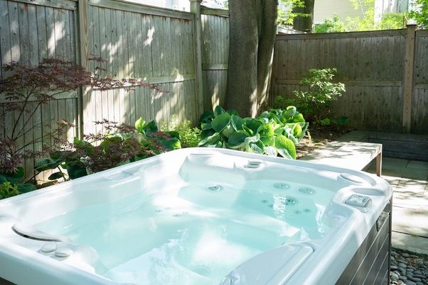 Exterior, Hot Tub