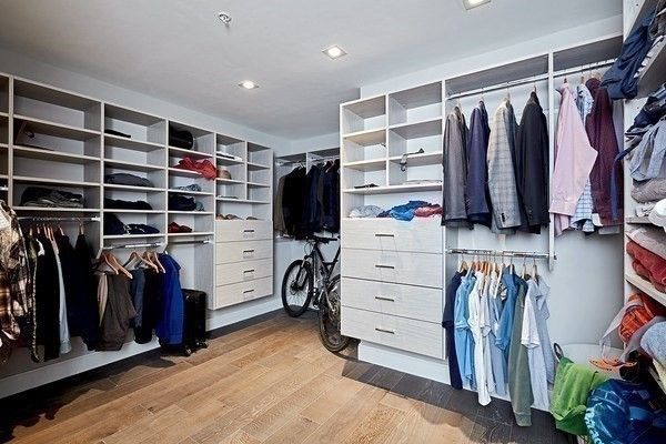 Interior, Recessed Lighting, Walk-in Closets, Wood Texture Flooring