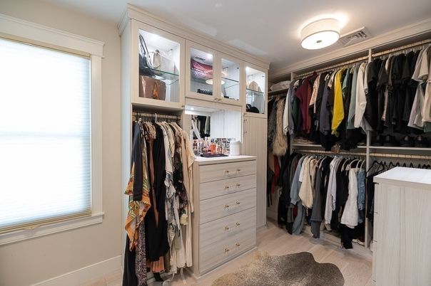 Interior, Walk-in Closets, Wood Texture Flooring