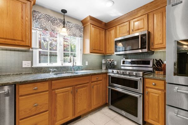 Interior, Kitchen, Pendant Lights, Recessed Lighting, Stainless Steel Appliances